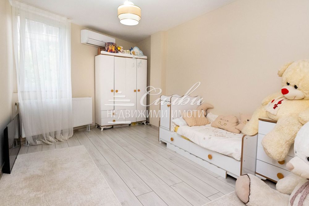 Продава се Тристаен апартамент в Шумен, Пазара - 94 кв.м за 1682 €/кв.м - Снимка #9