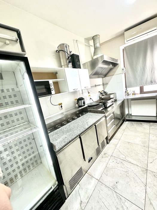 Inchiriez bucatarie!