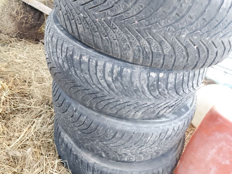 Продам шины зима