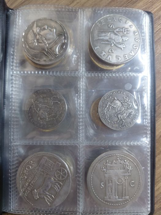 Продам коллекцию монет