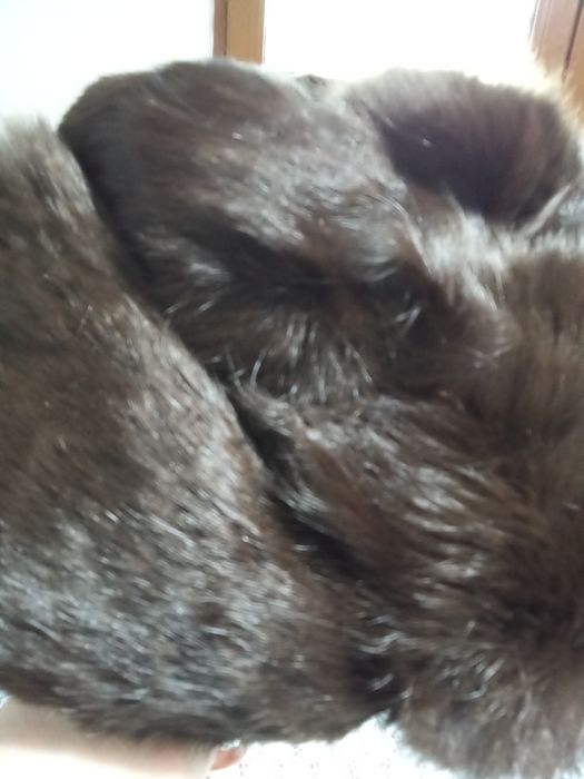 Зимна шапка от заешка кожа