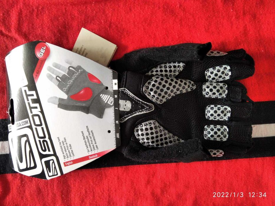 Продавам ръкавици за колоездене SCOTT  PERFORMANCE- М