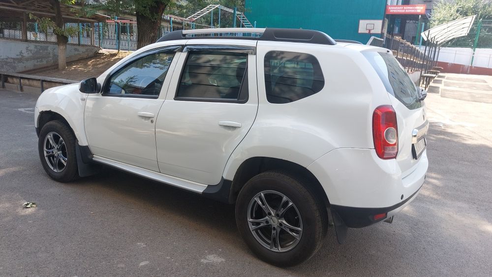 РЕНО ДАСТЕР  2014г. Обьем 2.0