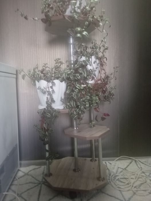 Поставка для цветов