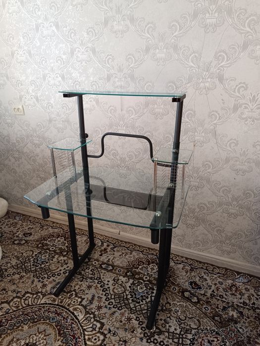 Компьютерный стол 5000 тг