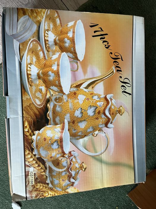 Сервиз чаиныи 17 предмент