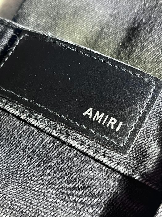 Model nou Blugi Amiri