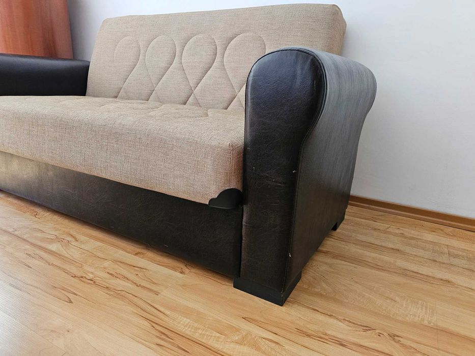 Като нов клик-клак диван