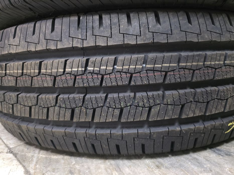 2бр Нови Всесезонни гуми за Бус 225 75 16С - Tourador