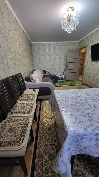 Продаю трешку 3х без долгов доки чистые