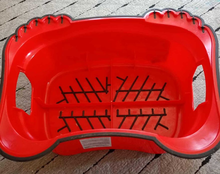 Лот - Бебешко корито, стълба, преходник за тоалетна, играчки, гл.сапун