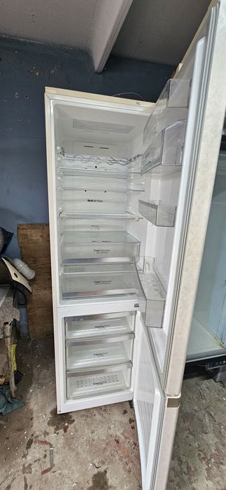 Холодильник продам