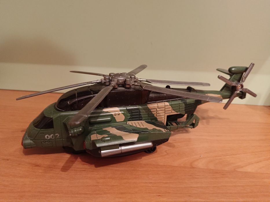 Продам электронные игрушки