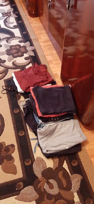 Lot haine fete de vara(40 buc) marime "S"