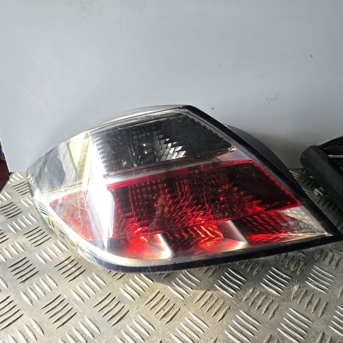 Stop aripa stanga semnal fumuriu Opel Astra H GTC
