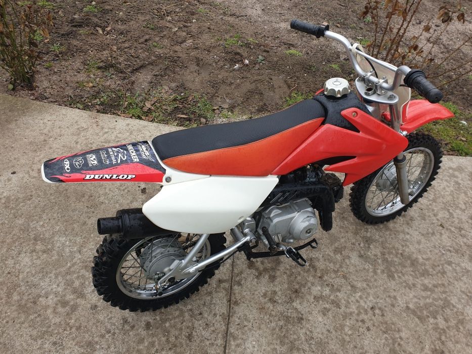 Honda crf 70f  .