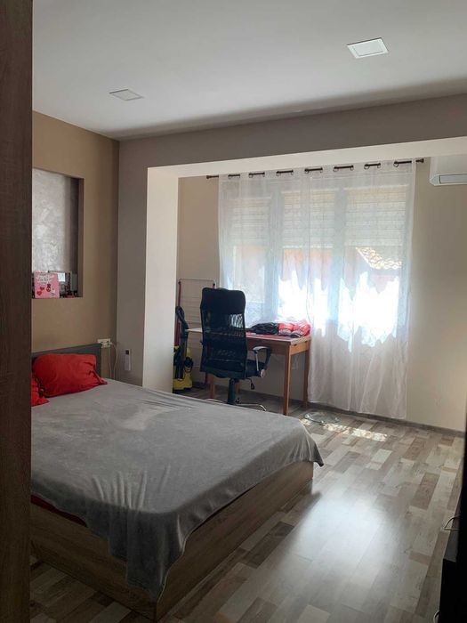 Продава се Четиристаен апартамент в Свищов - 87 кв.м за 1092 €/кв.м - Снимка #1