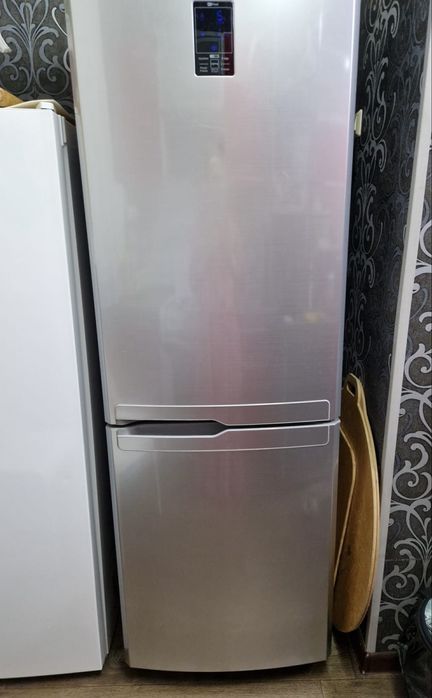 Холодильник Samsung RL52VEBTS1/BWT