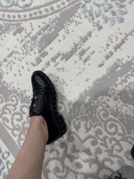 Продам лоферы ,идеальное состаяния