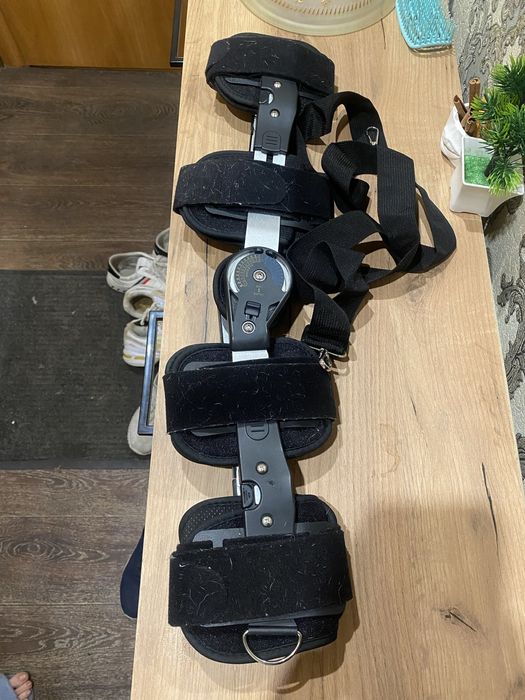 Продам костыли и ортез