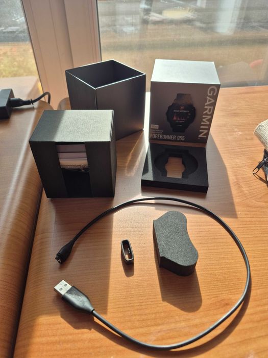 Garmin Forerunner 955 Solar – отлично състояние + 2 каишки подарък
