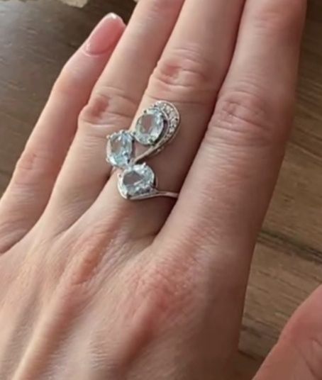Серебряное кольцо с натуральным топазом