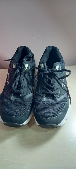 Запазени маратонки "sprandi"