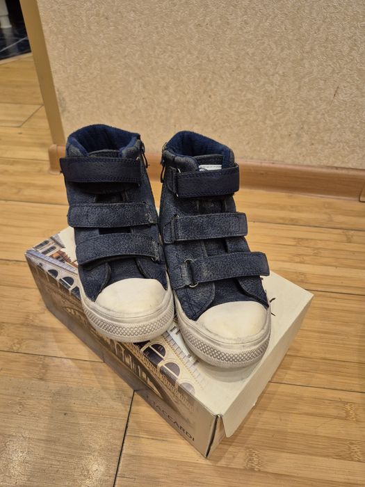 Продам ботинки 33 размер