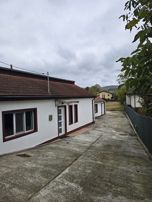 Închiriez casa pe șos. Barnova