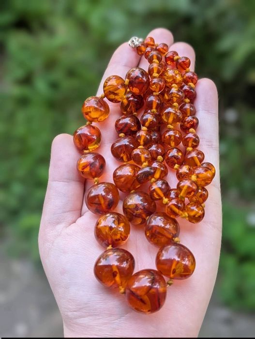 Vechi colier lant din chihlimbar natural baltic, de culoarea mierii, cu inchizatoare din argint 925, cabochon oval