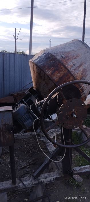 Продам бетономешалку