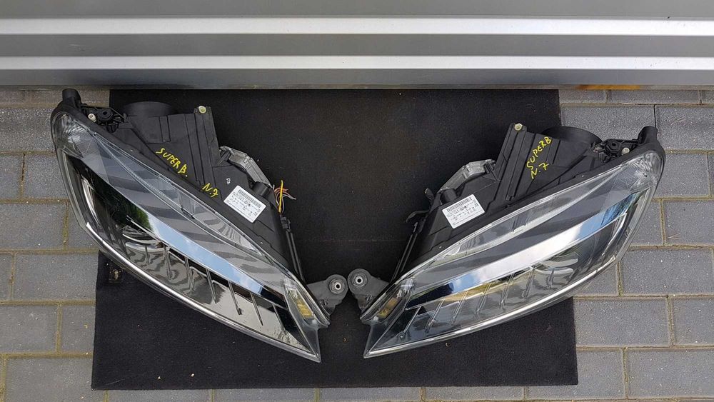 Skoda Superb 3 III 3V1 far stanga dreapta faruri bi xenon led adaptiv