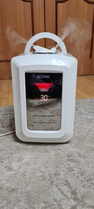 Увлажнитель воздуха BORK H501
