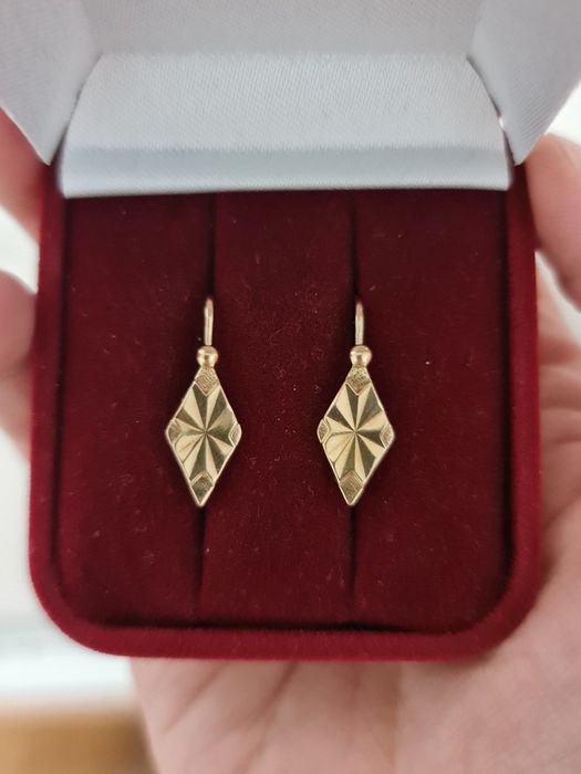 Золотые серьги  583 пробы Ромбики