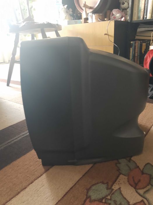 LG Телевизор ,работещ,запазен