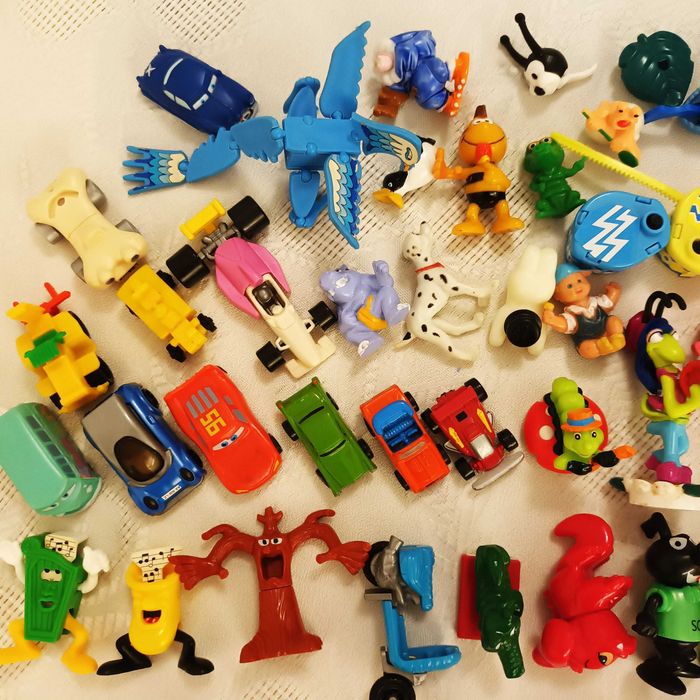 Киндер Kinder фигурки стари над 90 бр