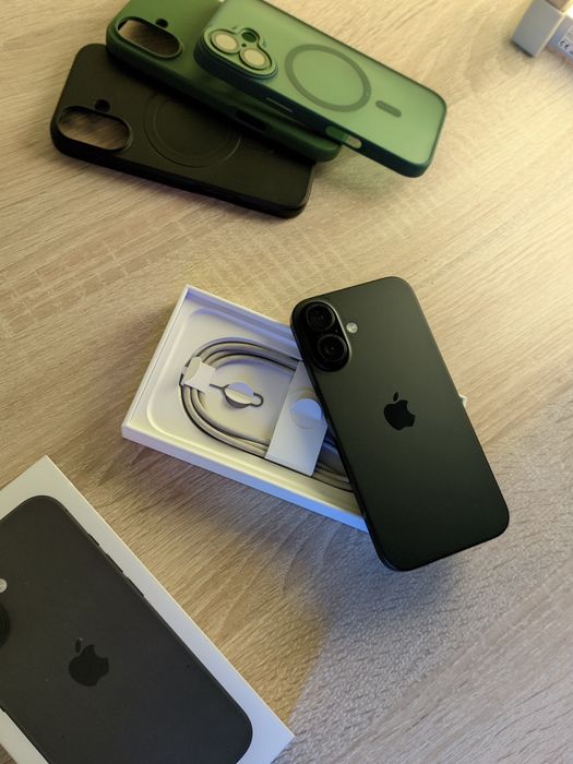 Iphone 16 128gb 90% bat., Black, Full box + 3 huse