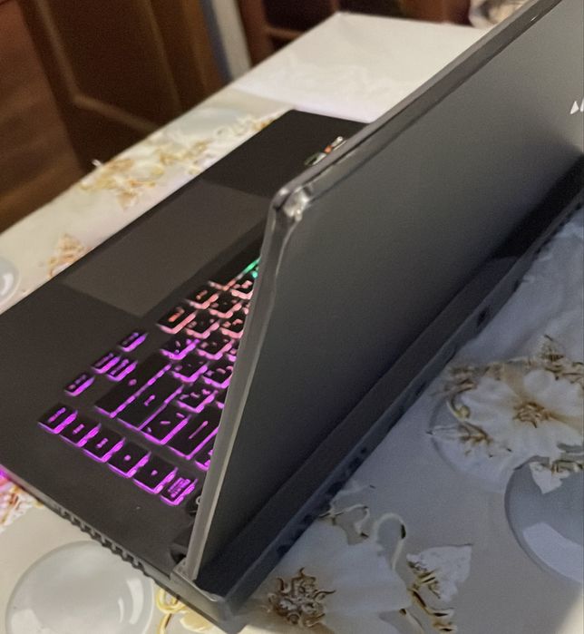 Асус рог стрикс игравой ноут