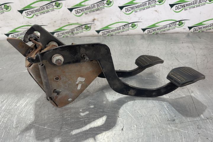 Pedala ambreiaj frana EPA372D19 / EPA-372-D19 Ford Focus prima genera