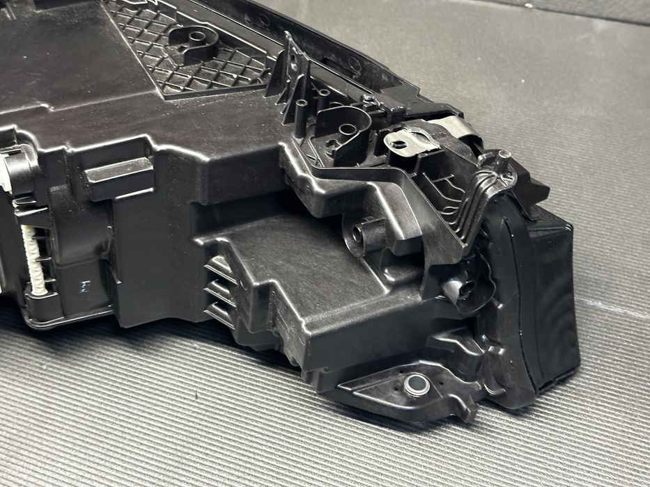 Far dreapta Laser Bmw IX i20