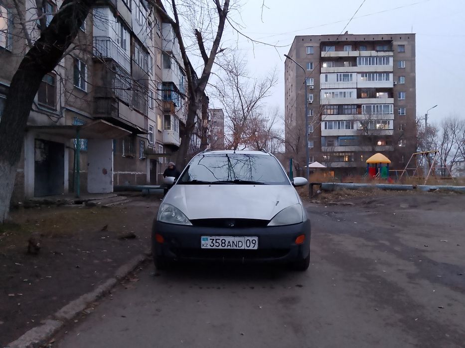 Машина сатылады.