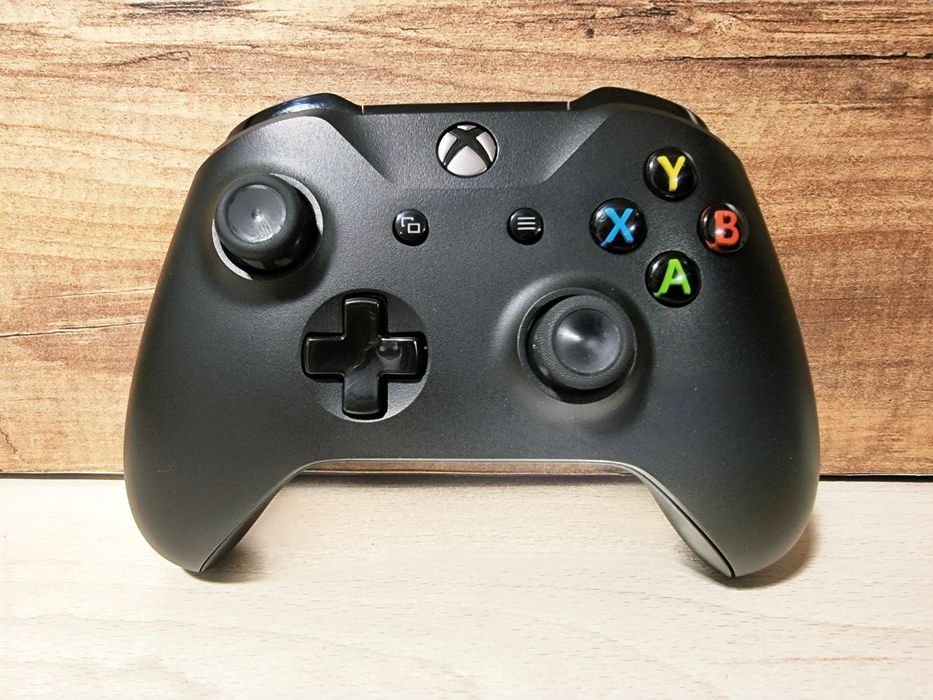 Продаваме XBOX ONE 500gb