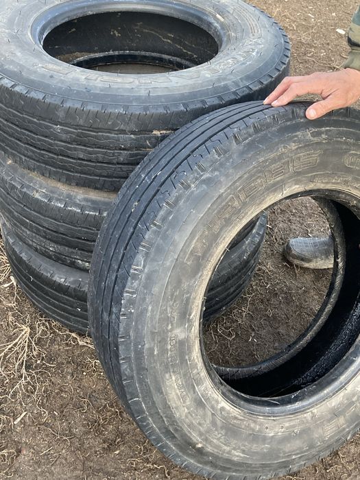 Ризина б/у 235/75 R17.5