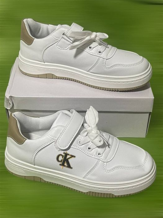 Adidasi dama si barbati