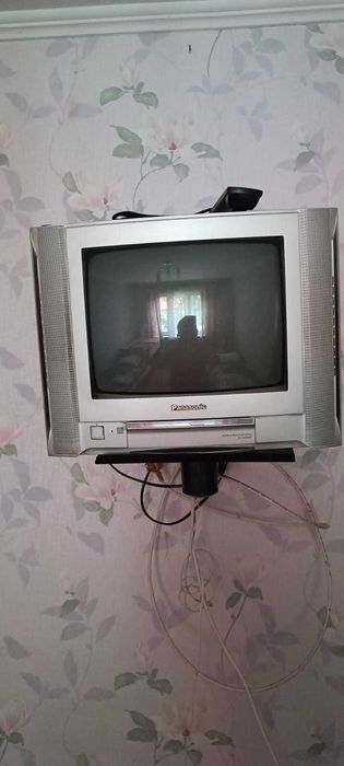 Продам телевизор Панасоник