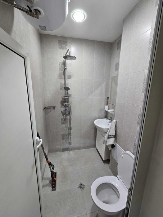 Дава се под наем Едностаен апартамент в Пловдив, Тракия - 36 кв.м за 255 € - Снимка #2