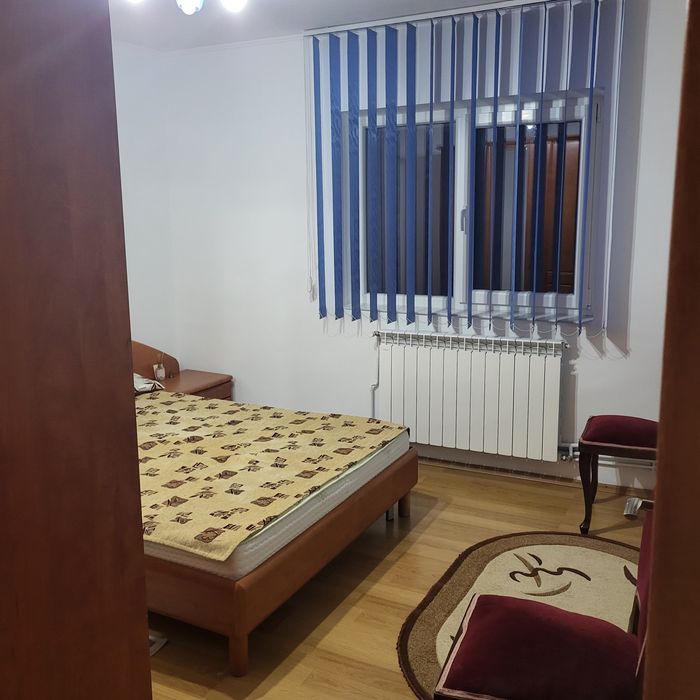 Închiriez apartament cu 2 camere.Sector 5