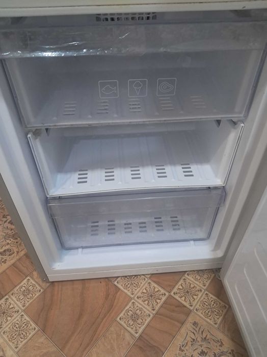 Холодильник beko.