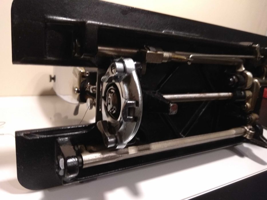 Ретро шевна машина и ютия