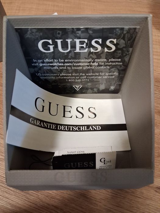 НОВ часовник Guess